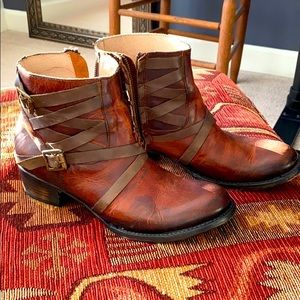 Freebird by Steve Madden women’s Booties